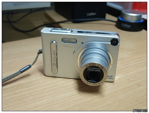 假扮LOMO相機的Casio Z4