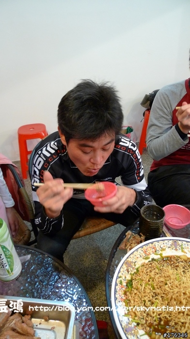 【臨時約吃】12/6(六) 下午四點 藥膳麻辣魯味 一樓有照片