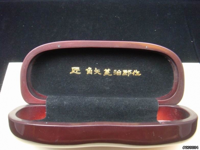 經典的眼鏡品牌..一個人可以擁有幾副..或是擁有幾副是幸福