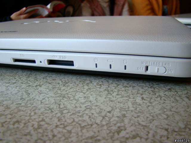 [分享]日規VAIO NR72B