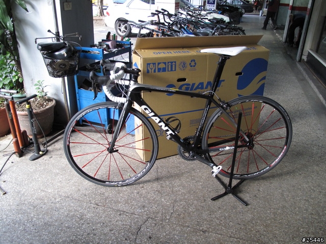 新增心得在39樓-09 GIANT TCR ADVANCED SL TEAM 開箱快閃文