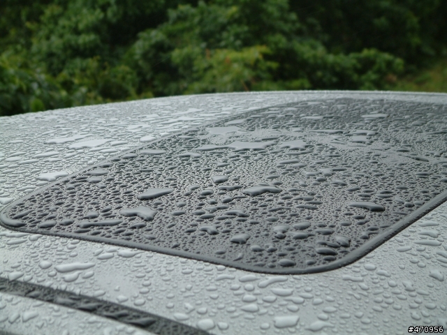 Meguiar's 美克拉 UQD 遇到下雨天~