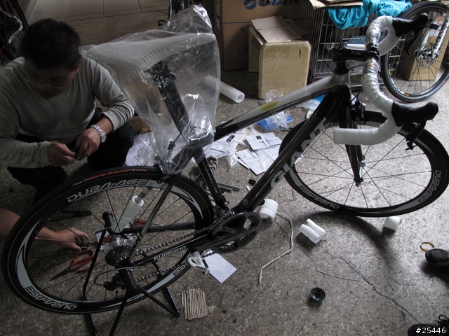 新增心得在39樓-09 GIANT TCR ADVANCED SL TEAM 開箱快閃文