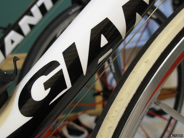 新增心得在39樓-09 GIANT TCR ADVANCED SL TEAM 開箱快閃文