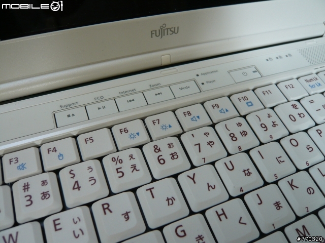 Fujitsu FMV-BIBLO MG/B70日版 開箱