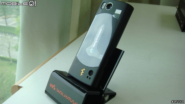 [喚醒體內的W細胞]Sony Ericsson W902 搖滾上市