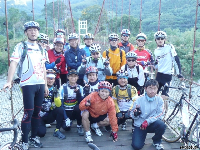 分享照片...1221車隊草嶺約騎挑戰