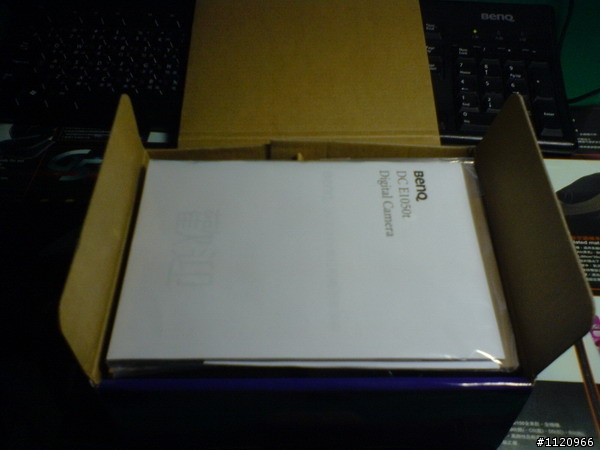 BENQ-E1050t剛出爐又不專業的開箱文