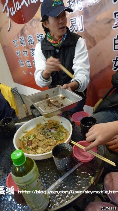 【臨時約吃】12/6(六) 下午四點 藥膳麻辣魯味 一樓有照片
