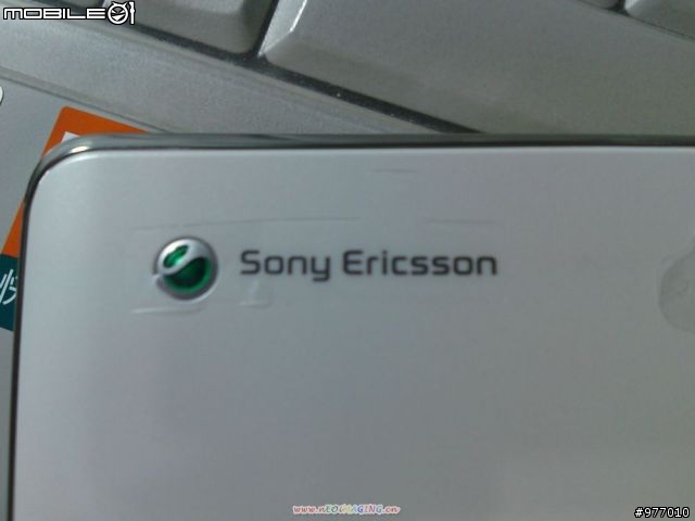 {經典白綠配} Sony ericsson k660i開箱文