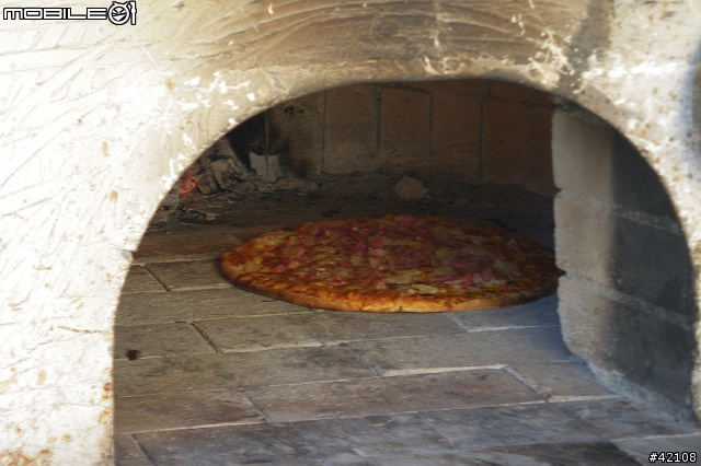 [美食分享] 好吃的手工火烤Pizza...Han's Pizza