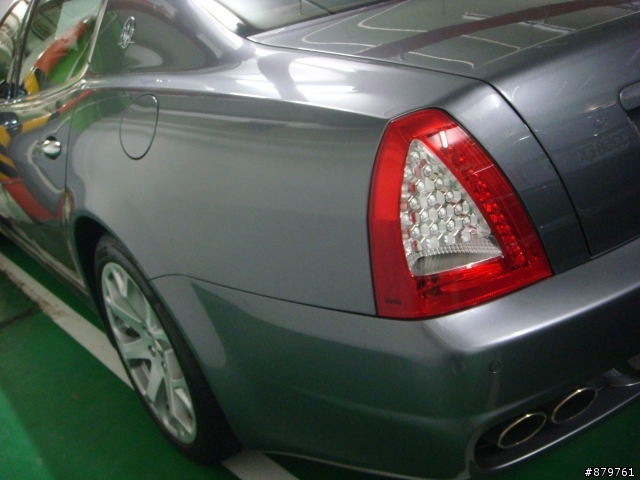［分享］停車場遇到09年式的Maserati Quattroporte