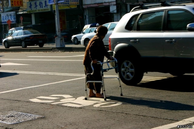 《台中》如果你認識這位阿媽,請通知她的家人