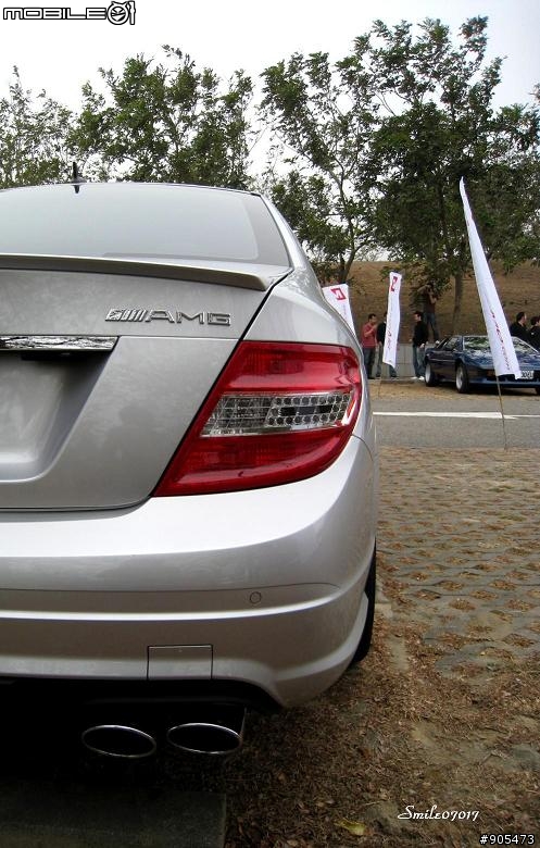 銀色C200 &  黑色C63