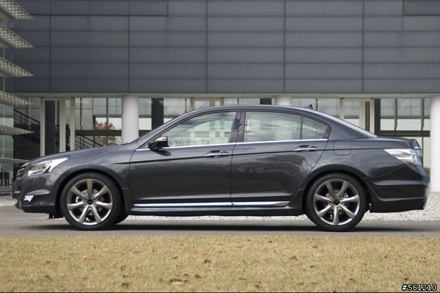 帥氣的Inspire ''Accord 8''  Modulo改裝