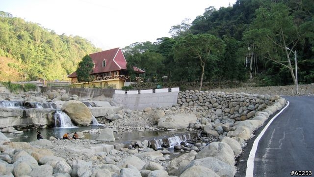 南投縣 鹿谷小半天→山豬湖產業道路→大崙山→羊彎→溪頭→鹿谷小半天
