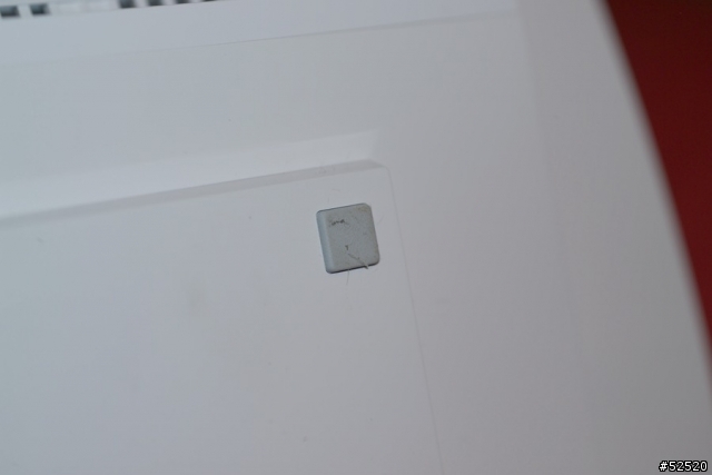 景氣不好,連momo買的新ps3卻寄中古暇疵品給我