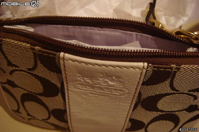 Coach Leatherware EST. 1941經典的C logo 咖啡色 手拿包