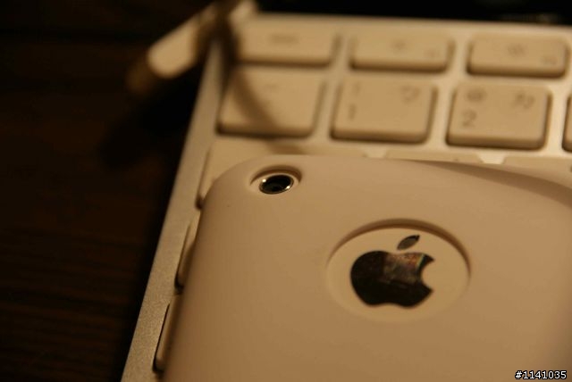 （開箱文）我的iphone新衣服 mit  SHIELD