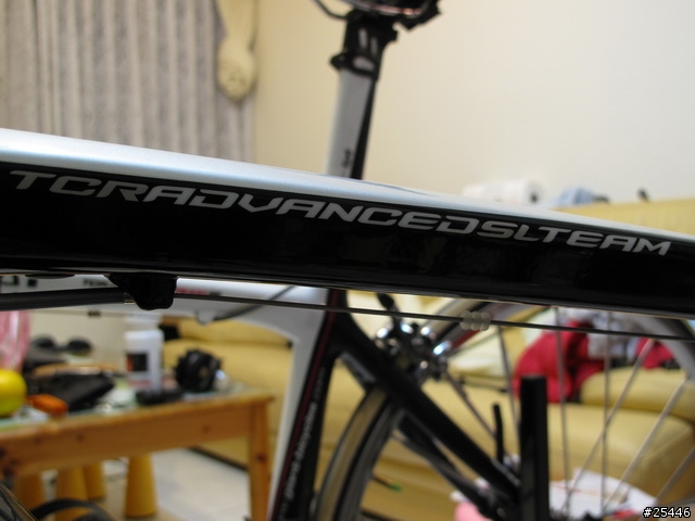 新增心得在39樓-09 GIANT TCR ADVANCED SL TEAM 開箱快閃文