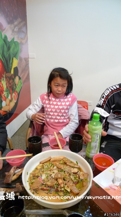 【臨時約吃】12/6(六) 下午四點 藥膳麻辣魯味 一樓有照片