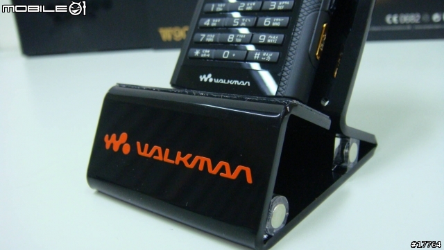 [喚醒體內的W細胞]Sony Ericsson W902 搖滾上市