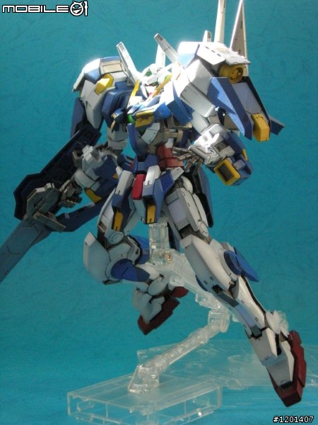 [分享]1/100能天使鋼彈雪崩式樣-迷彩塗裝(追加高亮度相片)