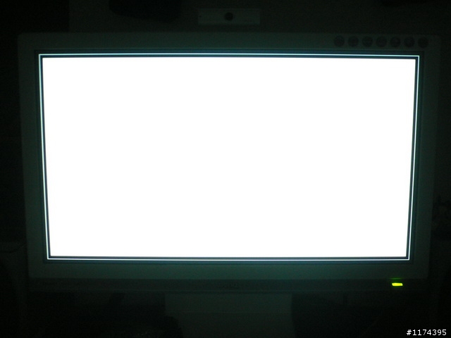 幫我看BENQ  M2400HD 漏光問題這算嚴重嗎