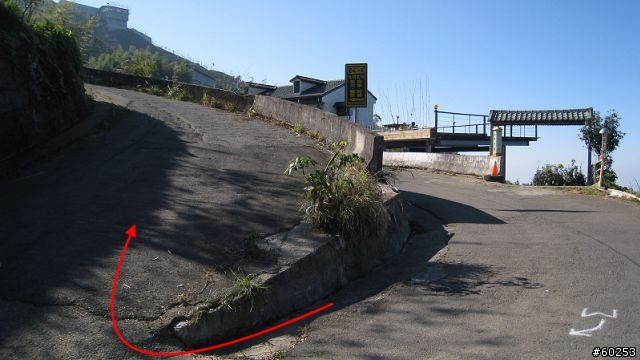 南投縣 鹿谷小半天→山豬湖產業道路→大崙山→羊彎→溪頭→鹿谷小半天