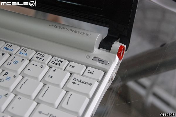 [阿咪愛開箱]遲來的巧遇 宏碁Acer Aspire One 珍珠白小筆電