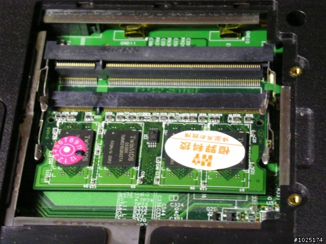 請各位大大幫我看看我這台ACER Extensa 2603LCi筆記電腦是否可以多加上一支RAM