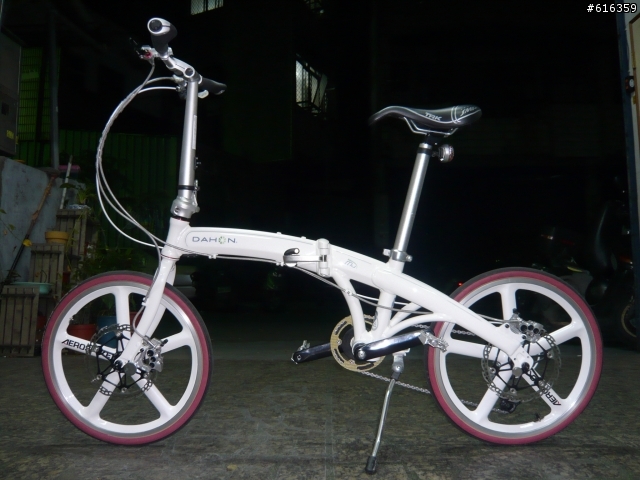 分享朋友的Dahon Mu-P8 六活塞碟煞改裝版~~