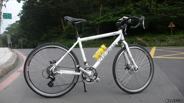 請問哪裡還有賣08年份白色lgs-gmt 470車架.....請車行或有人知道的畫報一下^^感恩！！