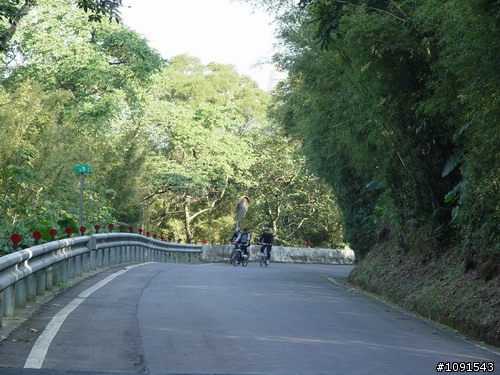 【騎車分享】意志堅定之老男人完成..大屯山主峰助航站挑戰分享