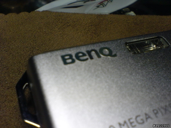 BENQ-E1050t剛出爐又不專業的開箱文