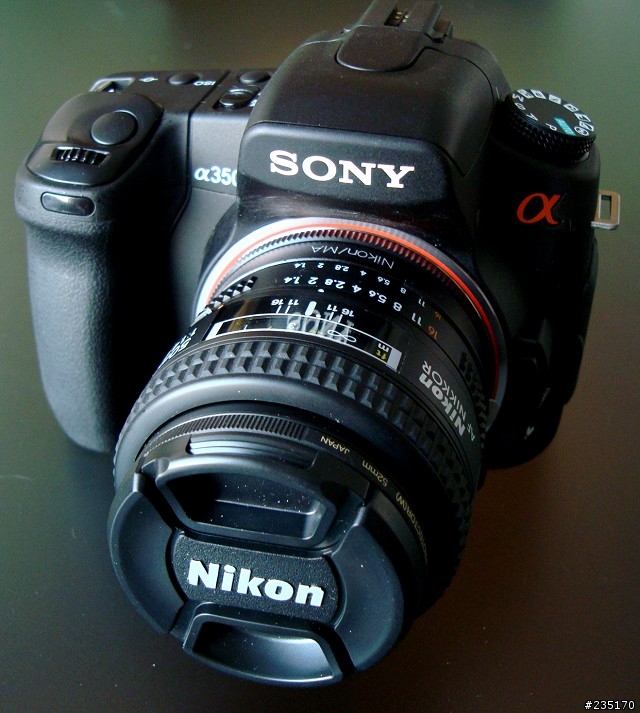很少見的轉接環, 讓Sony(Minolta) 使用 Nikon lens