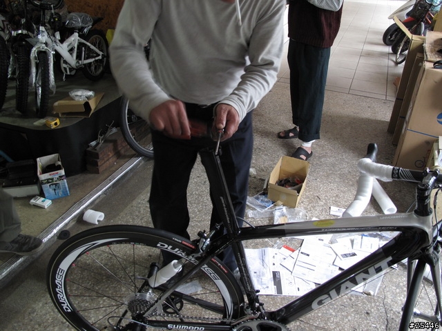 新增心得在39樓-09 GIANT TCR ADVANCED SL TEAM 開箱快閃文