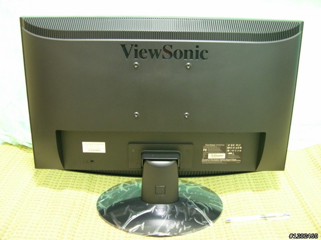 [開箱文]VIEWSONIC VX2433WM 24吋 FULL HD LCD 開箱!