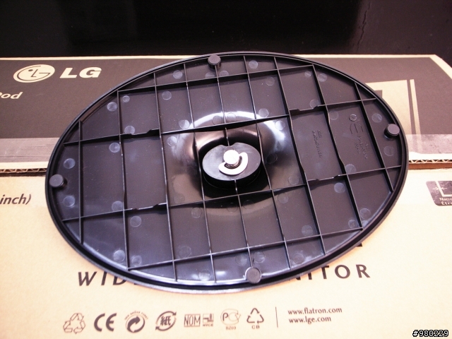 [ 開箱 ] 拜請拜請 之 LG W2261V 夢中開箱