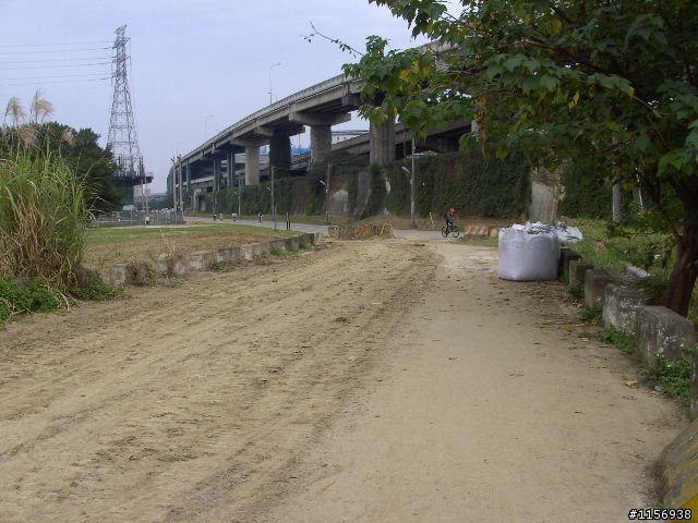 跨景美溪口橋現況--碧潭淡水卡打車不落地關鍵點(圖說)-預計2009/3/23完工