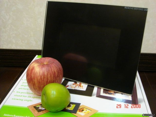 [分享]Comxion Ufoto 700WD七吋 數位相框開箱文