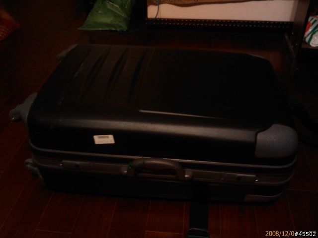 ASUS VK266H~遠渡重洋另類開箱照(手機拍品質較差)
