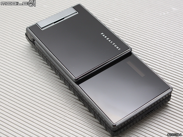 [先秀圖] 年終壓軸! SHRAP WX-T923與 Fujitsu F905i 超細螢幕聯手登場