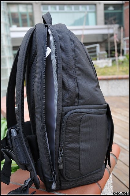 [分享]雙肩彈弓手Lowepro Fastpack 250