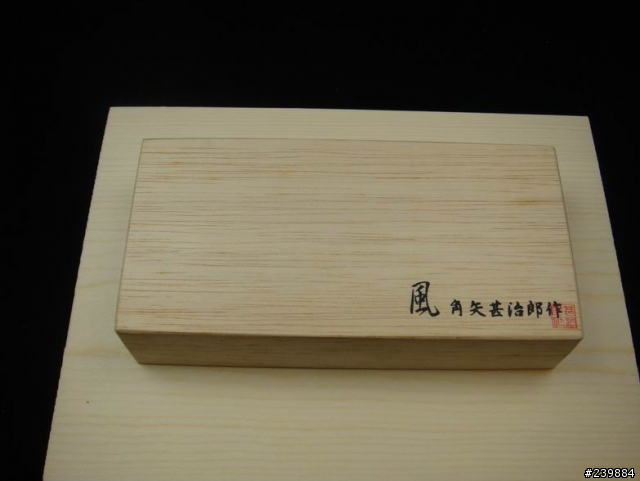 經典的眼鏡品牌..一個人可以擁有幾副..或是擁有幾副是幸福