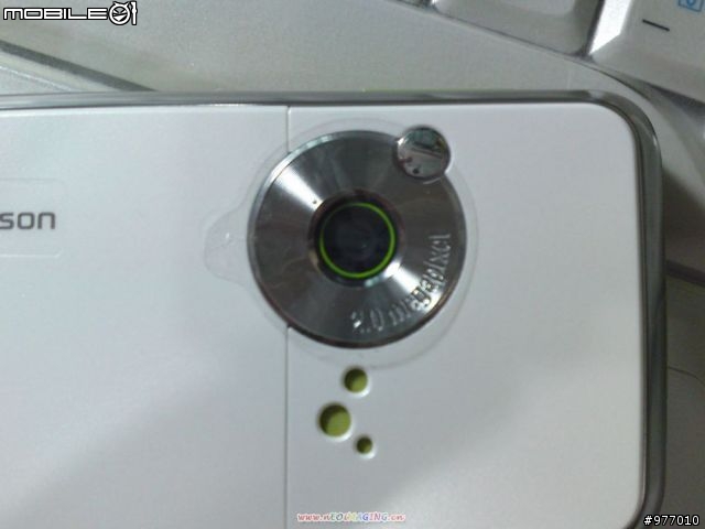 {經典白綠配} Sony ericsson k660i開箱文