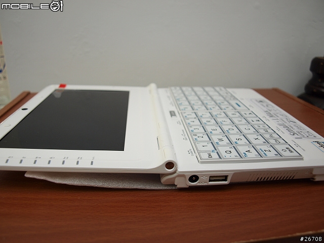 [簡單開箱]不到9000元的UMPC-怡利 NoahPad 入手分享