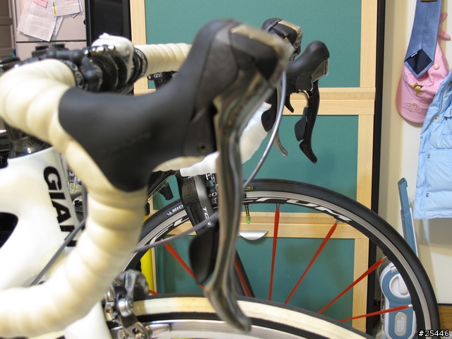 新增心得在39樓-09 GIANT TCR ADVANCED SL TEAM 開箱快閃文