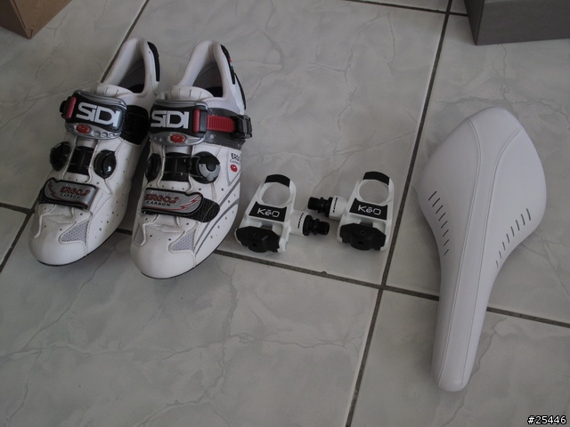 新增心得在39樓-09 GIANT TCR ADVANCED SL TEAM 開箱快閃文
