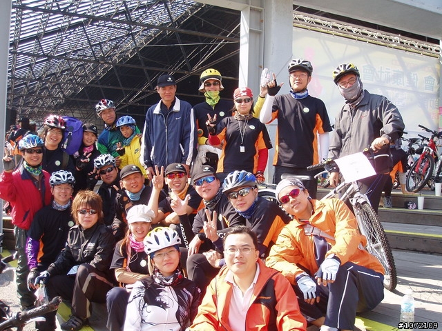 [遊記]2008-12/07(日)07:30██☞醫師公會-醫騎來(夢時代廣場)活動+加碼~旗津海鮮之旅